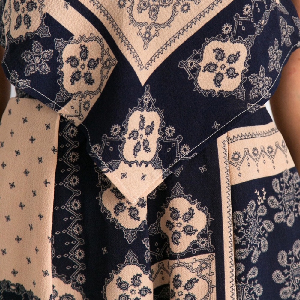 Handkerchief Strappy Floral Romper - Picture 3 of 5